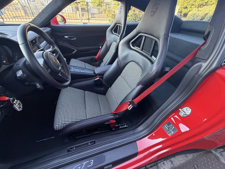 Porsche 991.2 GT3 Touring