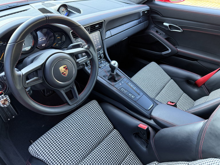 Porsche 991.2 GT3 Touring