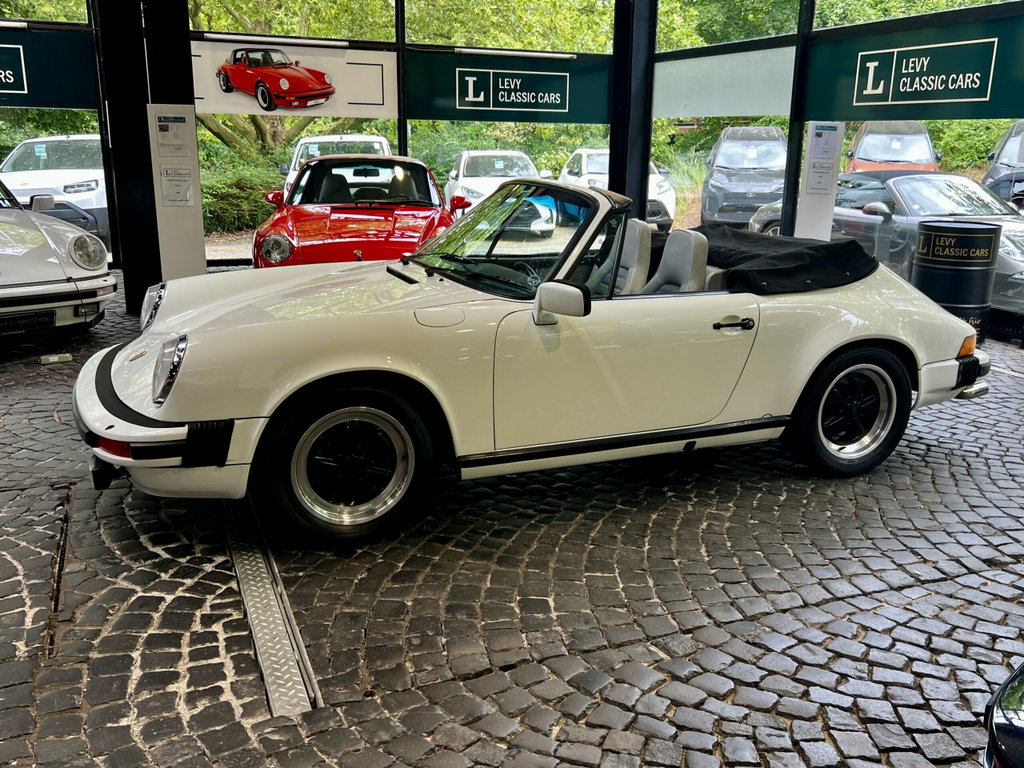 Porsche 911 Carrera 3.2