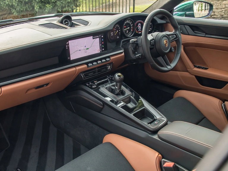 Porsche 992 GT3 Touring