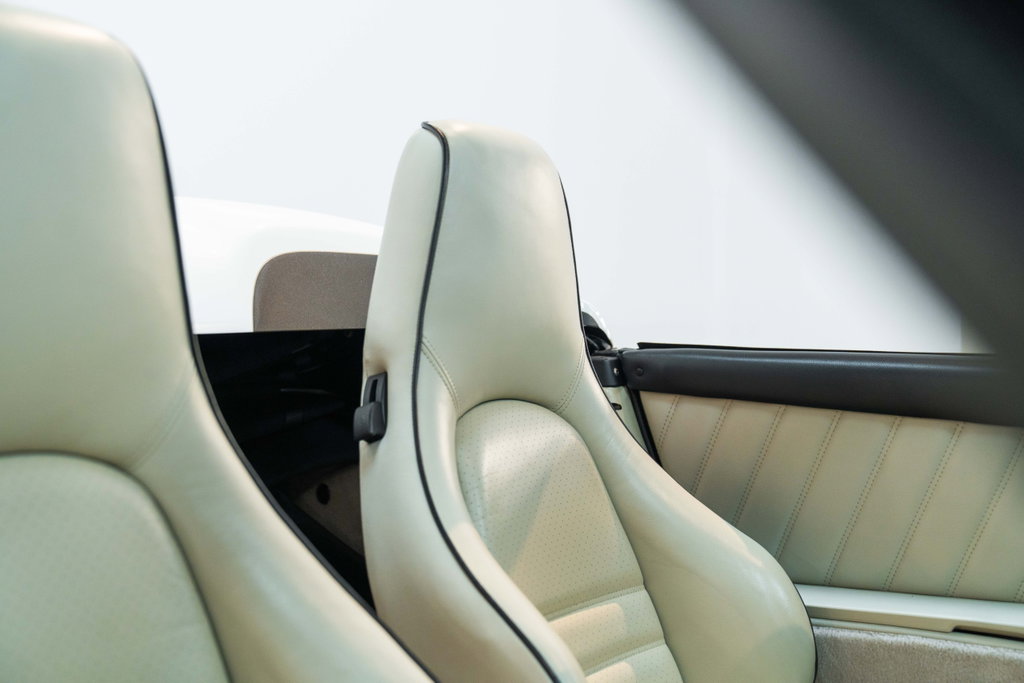 Porsche 911 Carrera 3.2 Speedster