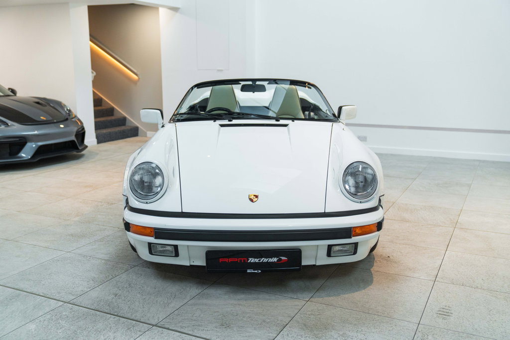 Porsche 911 Carrera 3.2 Speedster
