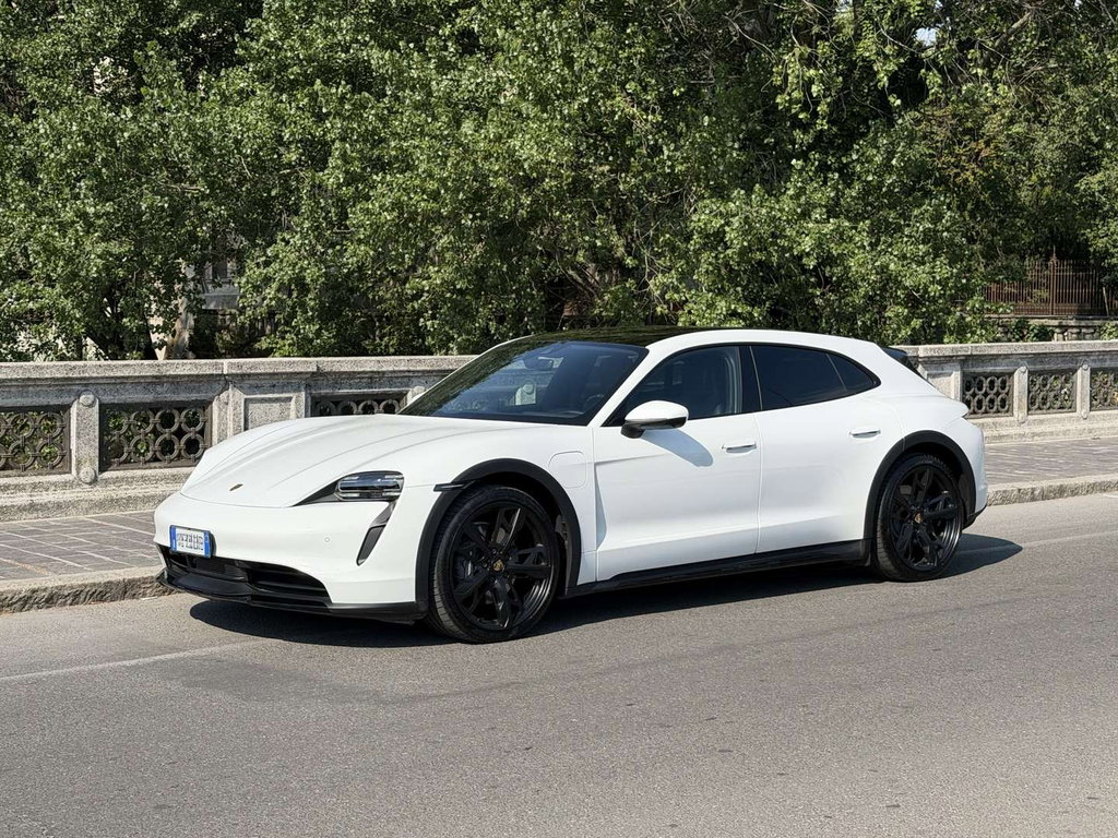 Porsche Taycan 4 Cross Turismo