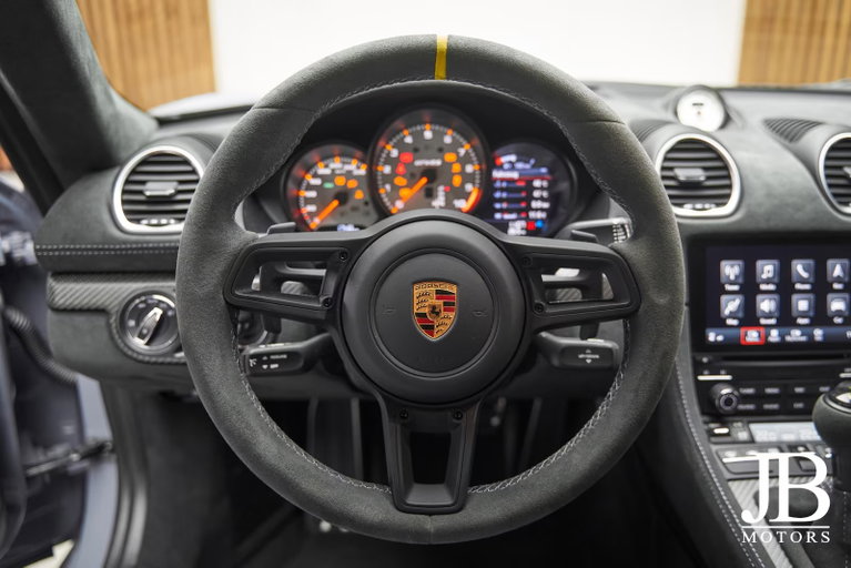 Porsche 718 Cayman GT4 RS