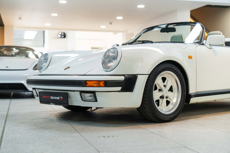 Porsche 911 Carrera 3.2 Speedster
