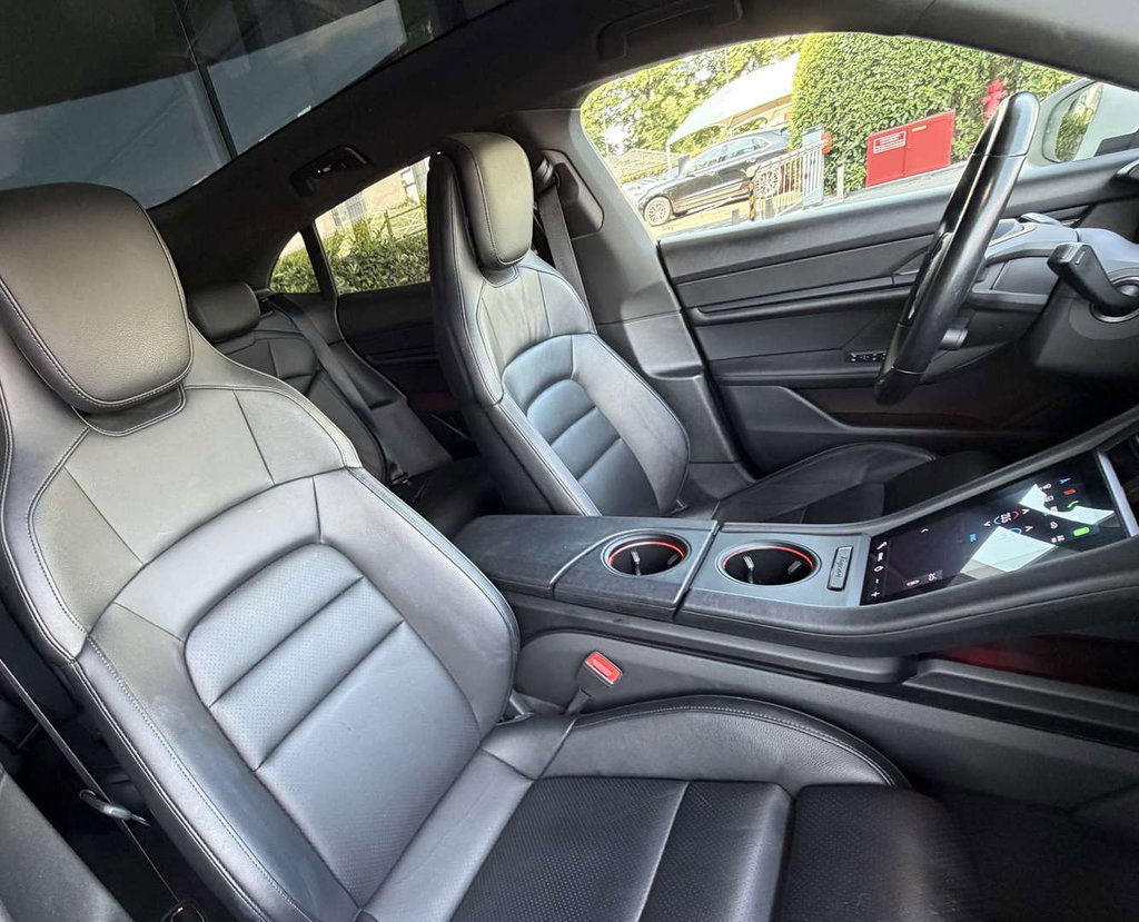 Porsche Taycan 4 Cross Turismo