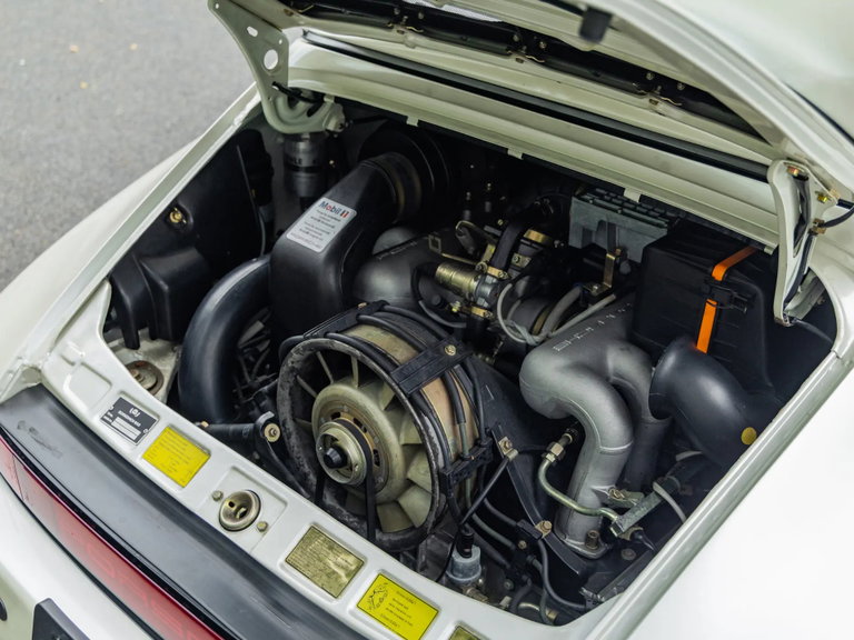 Porsche 911 Carrera 3.2 Speedster