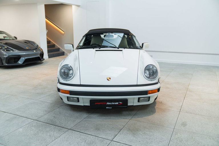 Porsche 911 Carrera 3.2 Speedster