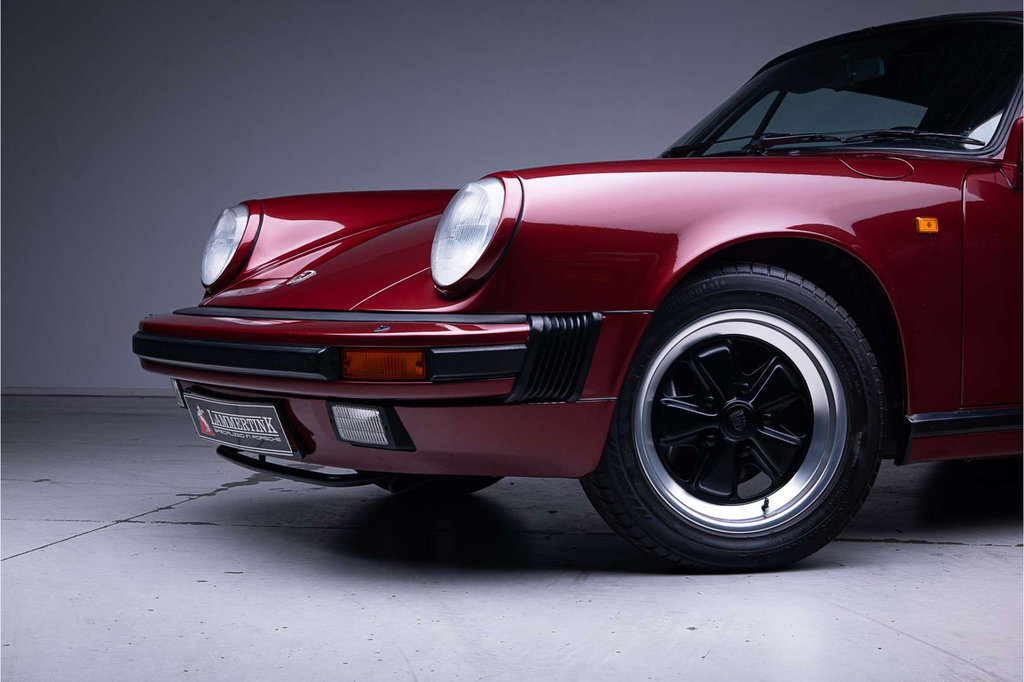 Porsche 911 Carrera 3.2