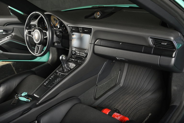 Porsche 991.2 GT3 Touring