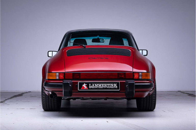 Porsche 911 Carrera 3.2