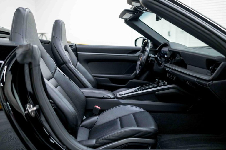 Porsche 992 Carrera 4S