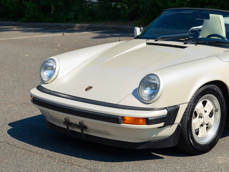 Porsche 911 Carrera 3.2 Speedster