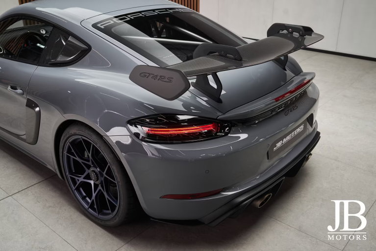 Porsche 718 Cayman GT4 RS