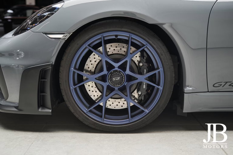 Porsche 718 Cayman GT4 RS
