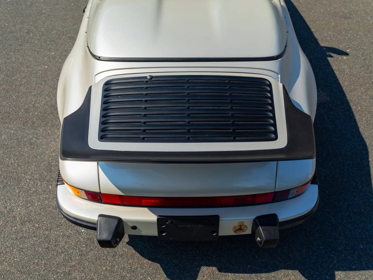 Porsche 911 Carrera 3.2 Speedster