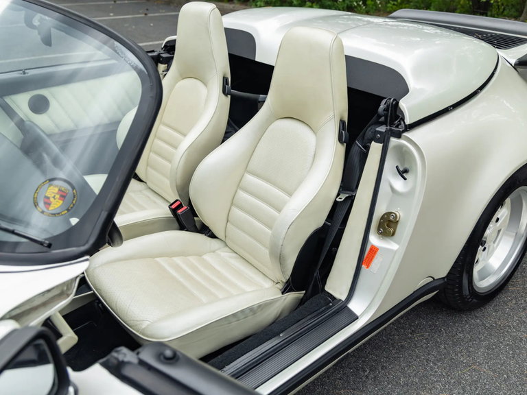 Porsche 911 Carrera 3.2 Speedster