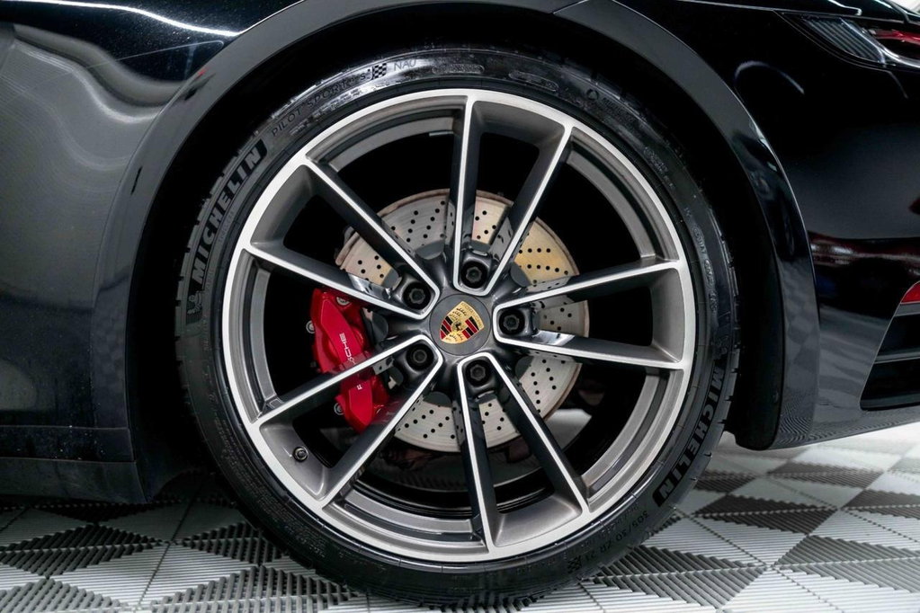 Porsche 992 Carrera 4S