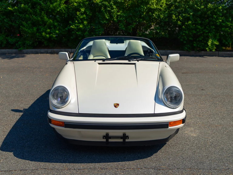 Porsche 911 Carrera 3.2 Speedster