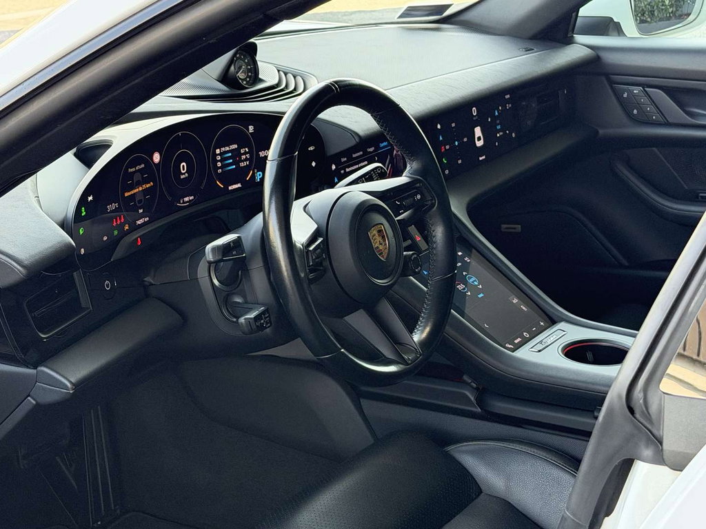 Porsche Taycan 4 Cross Turismo