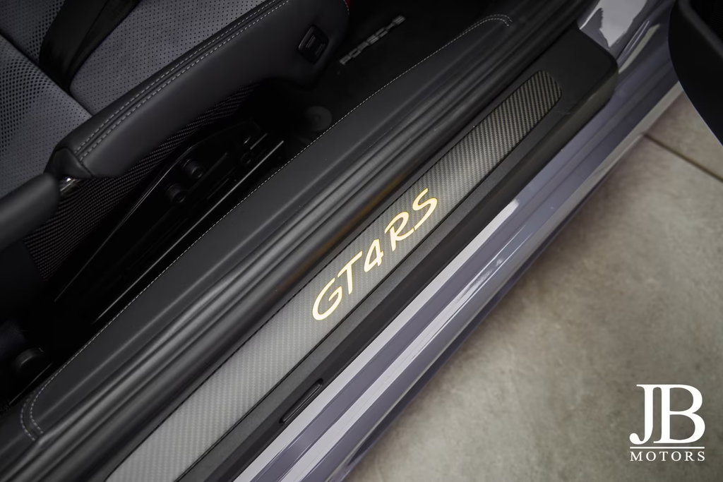 Porsche 718 Cayman GT4 RS