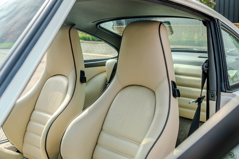 Porsche 911 Turbo 3.3