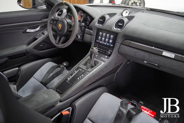 Porsche 718 Cayman GT4 RS