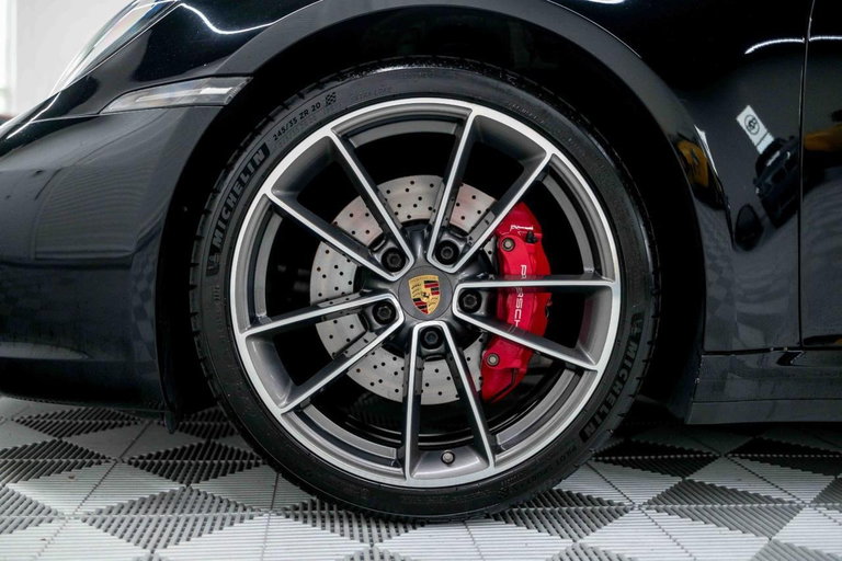 Porsche 992 Carrera 4S