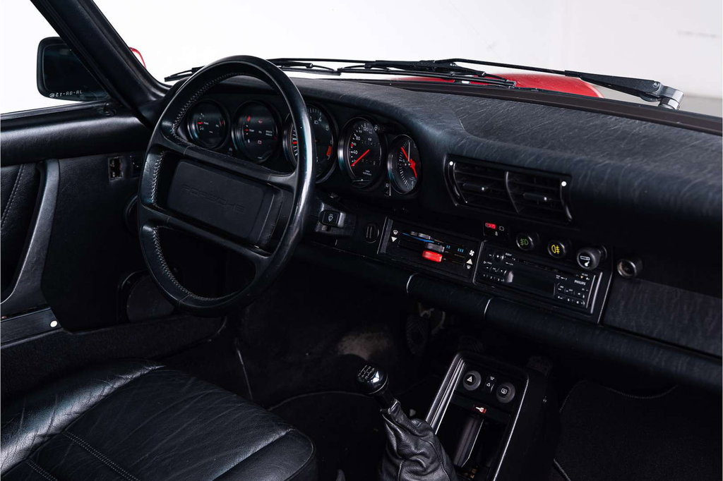 Porsche 911 Carrera 3.2