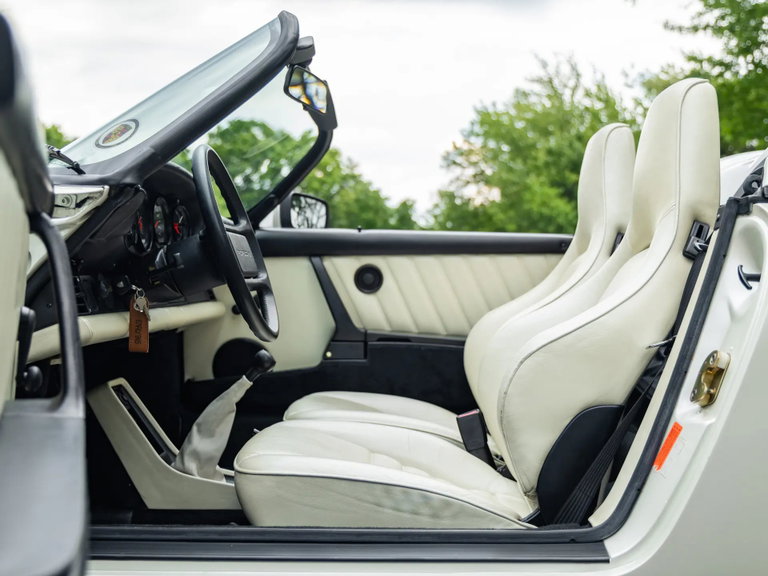 Porsche 911 Carrera 3.2 Speedster