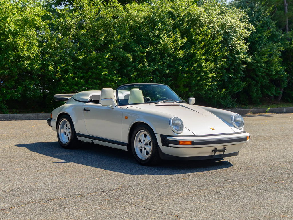Porsche 911 Carrera 3.2 Speedster