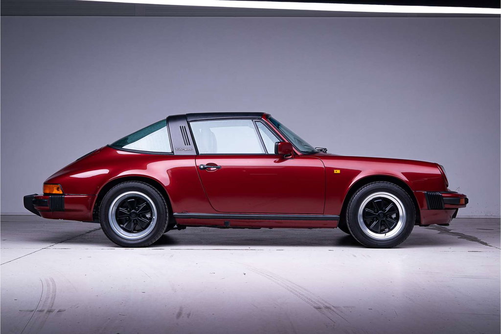 Porsche 911 Carrera 3.2