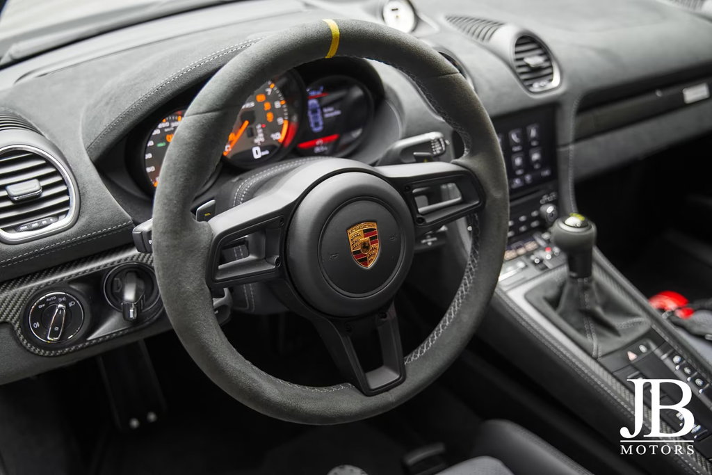 Porsche 718 Cayman GT4 RS