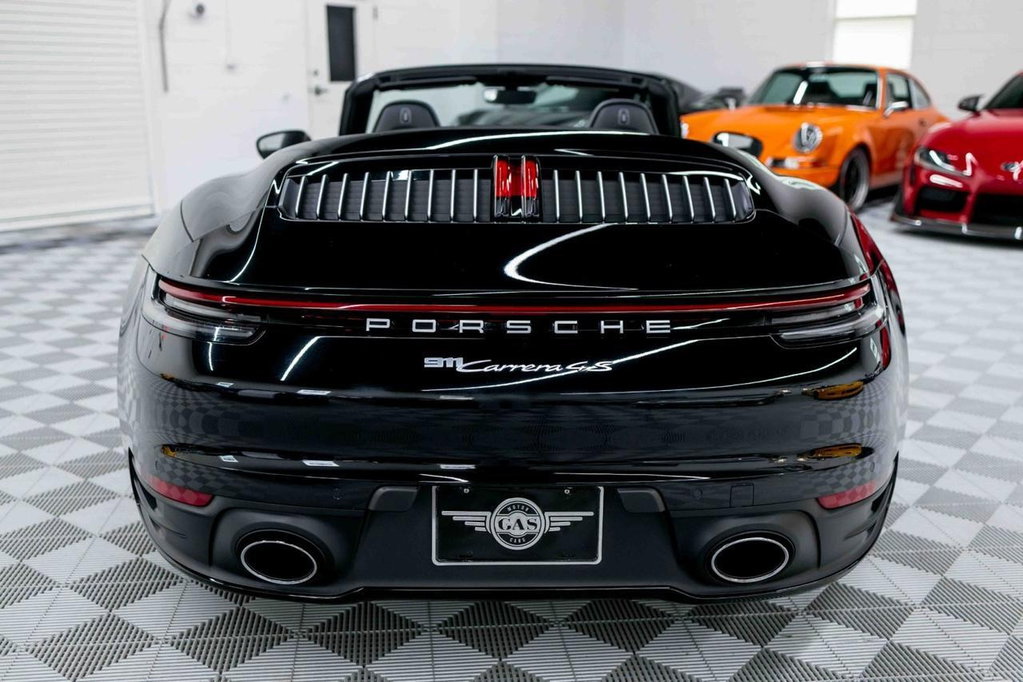 Porsche 992 Carrera 4S