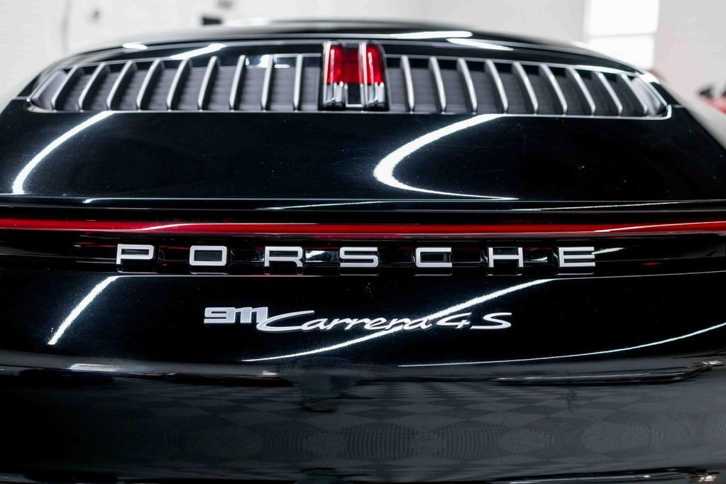 Porsche 992 Carrera 4S