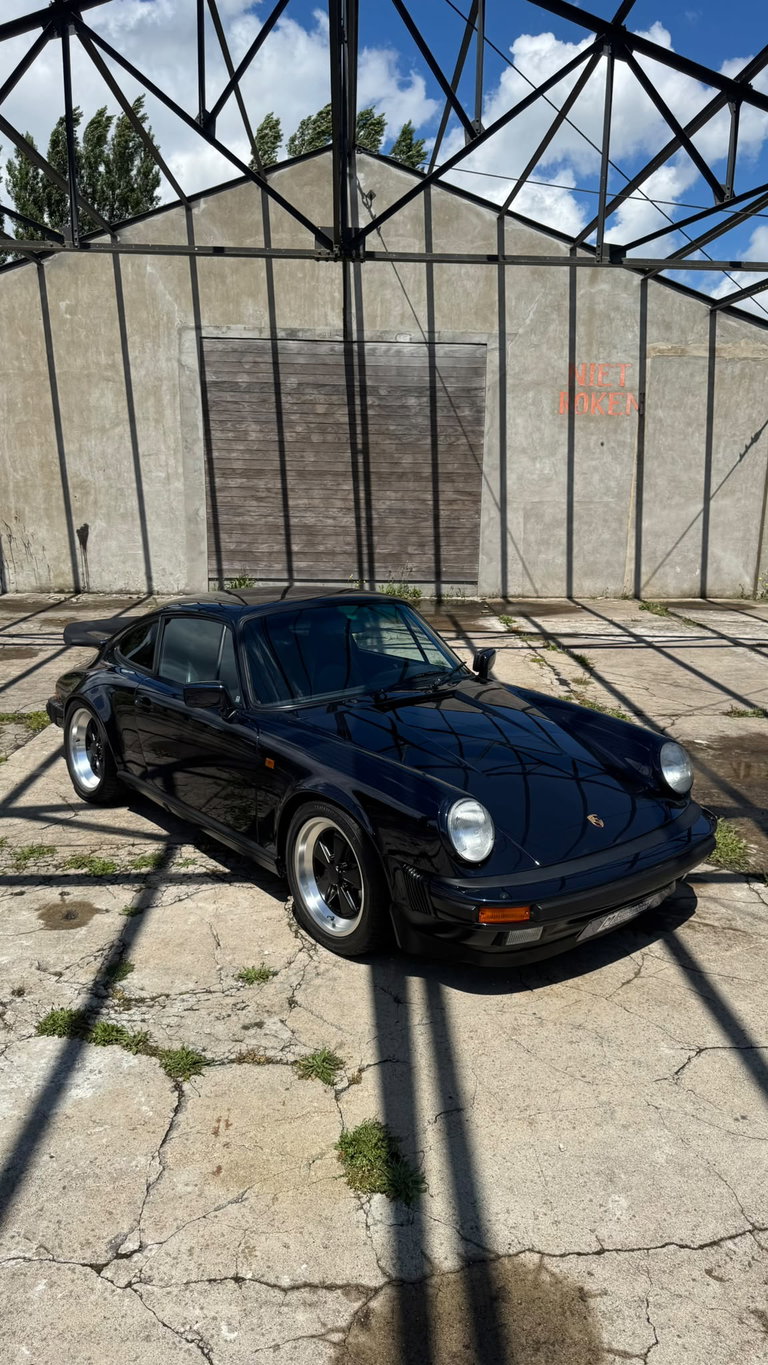 Porsche 911 Carrera 3.2