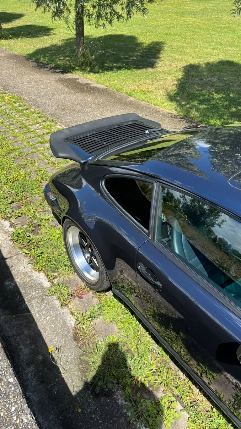 Porsche 911 Carrera 3.2
