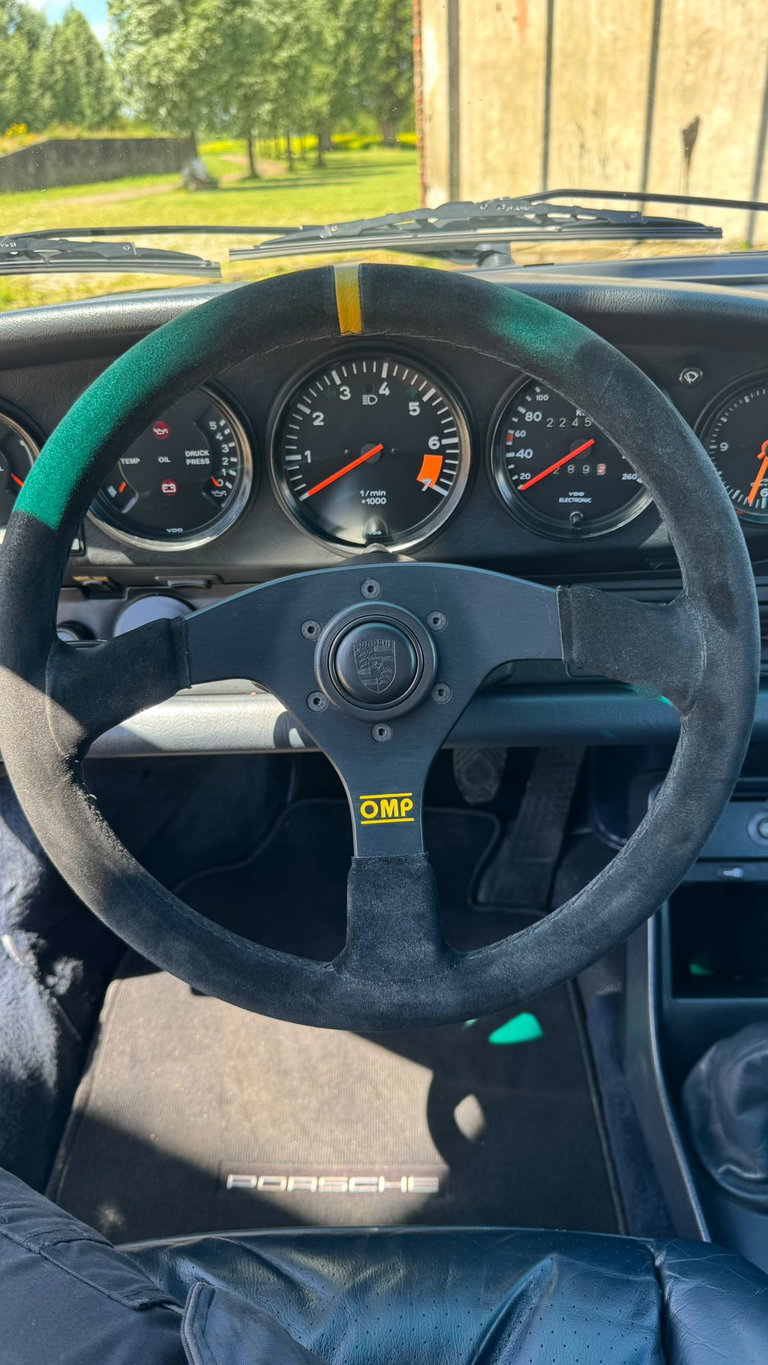 Porsche 911 Carrera 3.2