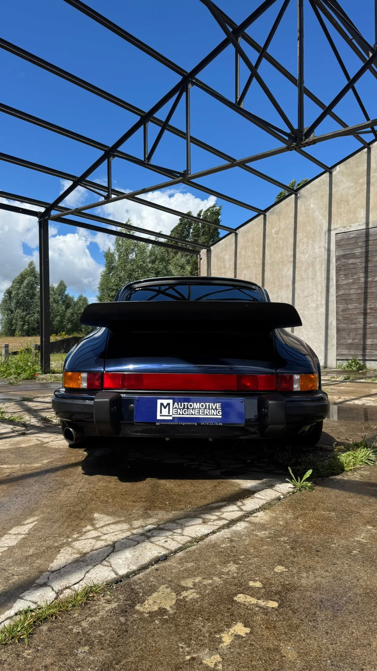 Porsche 911 Carrera 3.2
