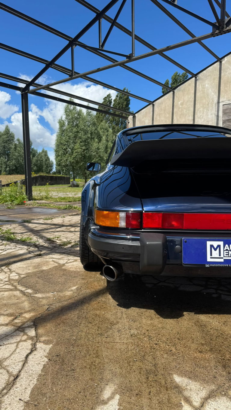 Porsche 911 Carrera 3.2