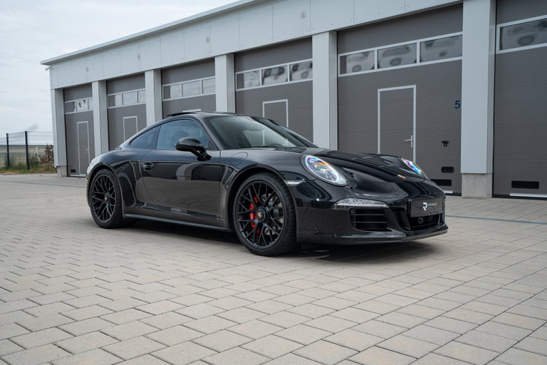 Porsche 991 Carrera 4 GTS