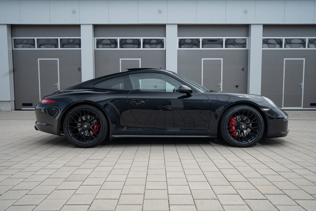 Porsche 991 Carrera 4 GTS