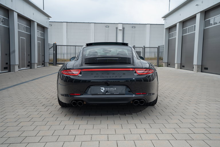 Porsche 991 Carrera 4 GTS