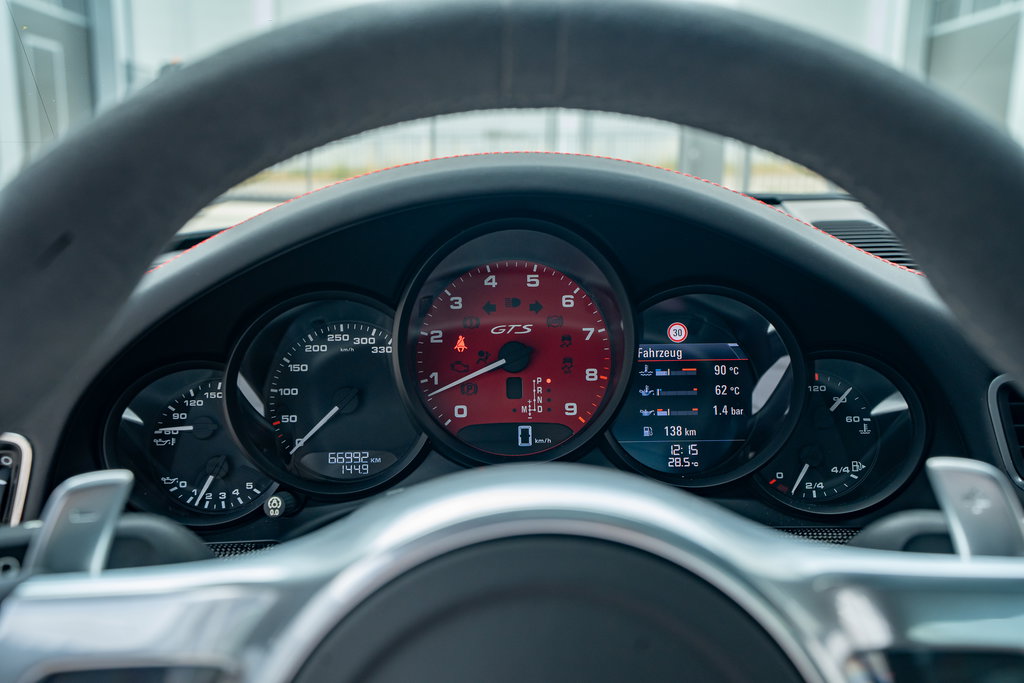 Porsche 991 Carrera 4 GTS