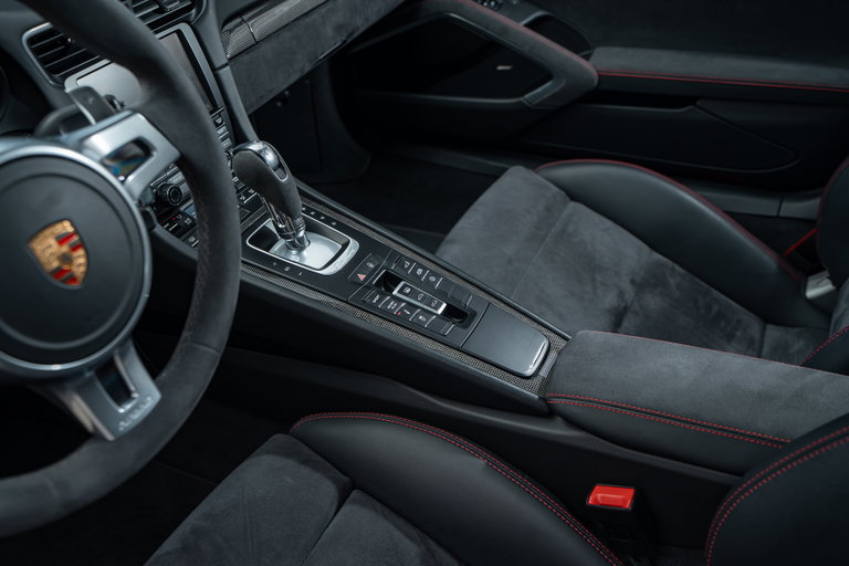 Porsche 991 Carrera 4 GTS