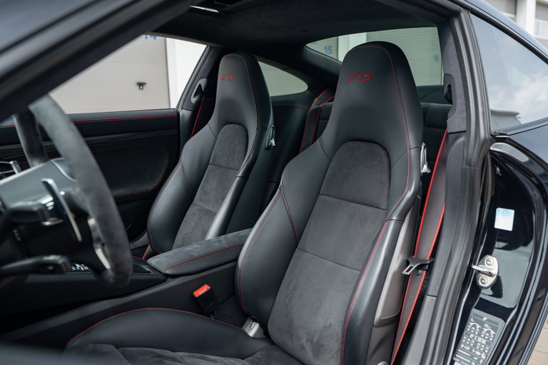 Porsche 991 Carrera 4 GTS
