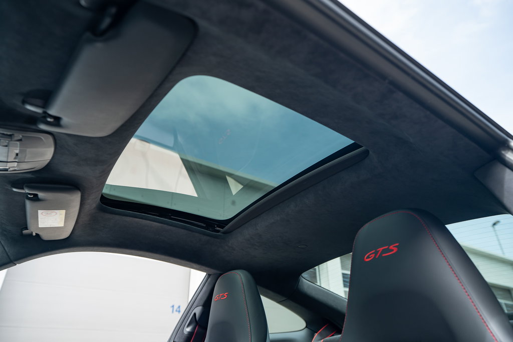 Porsche 991 Carrera 4 GTS