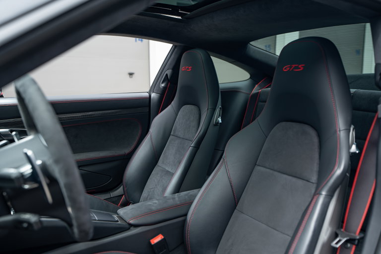 Porsche 991 Carrera 4 GTS