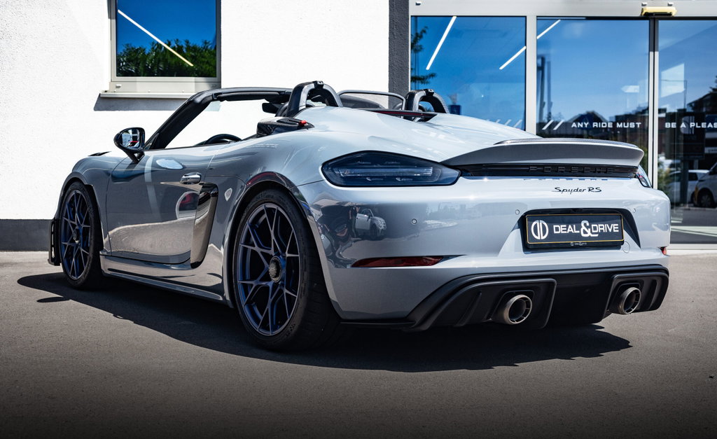 Porsche 718 Spyder RS