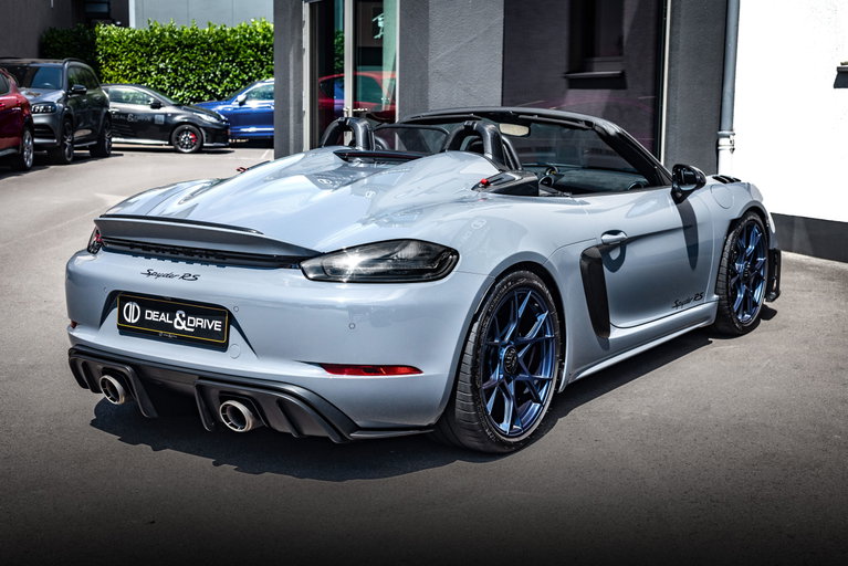 Porsche 718 Spyder RS